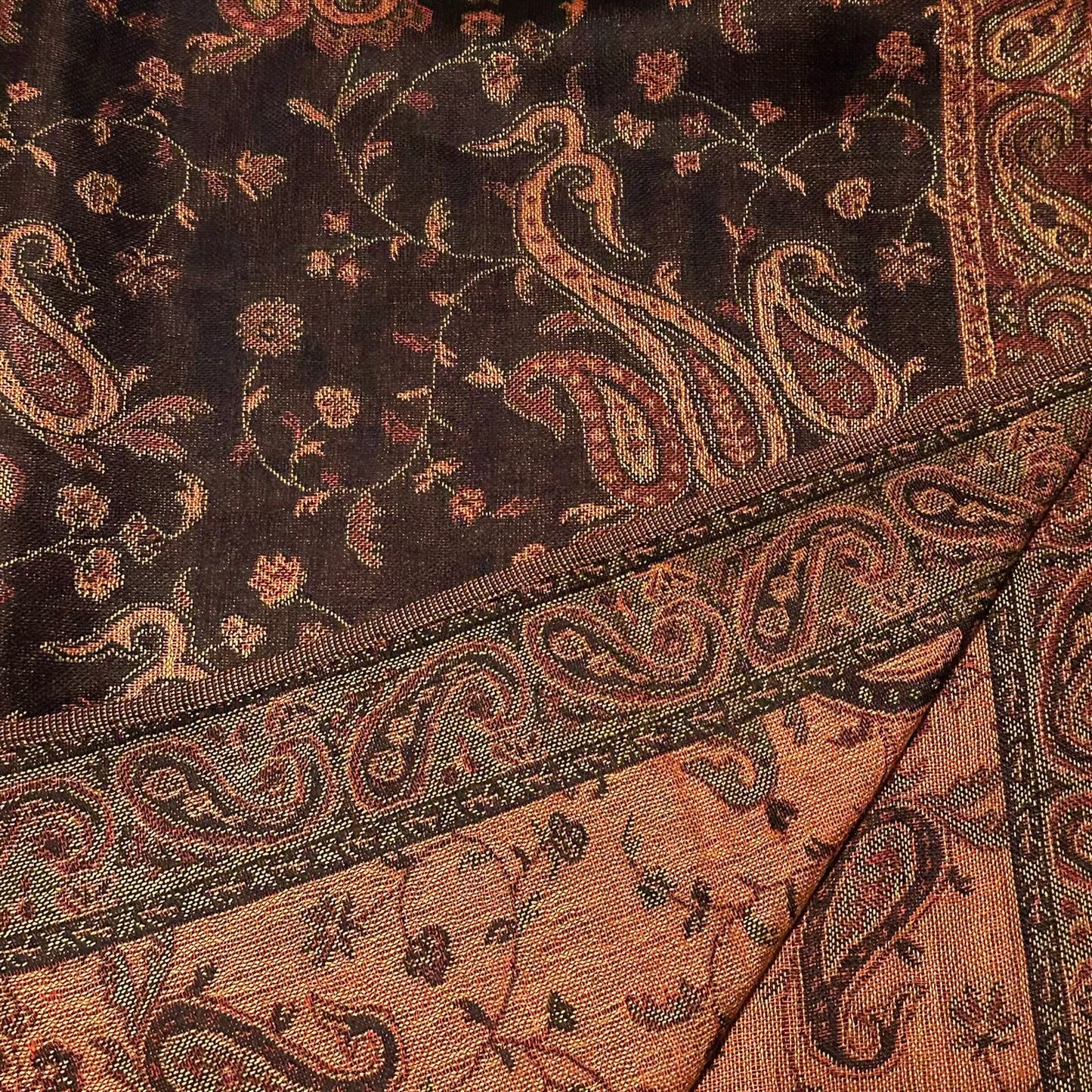 Paisley Pashmina Fashionable and elegant print. Luxury Hijabs from Hana Hijabs UK.